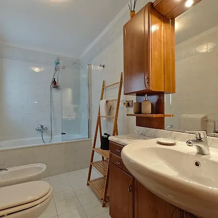 Diffuso Costauta Aparthotel